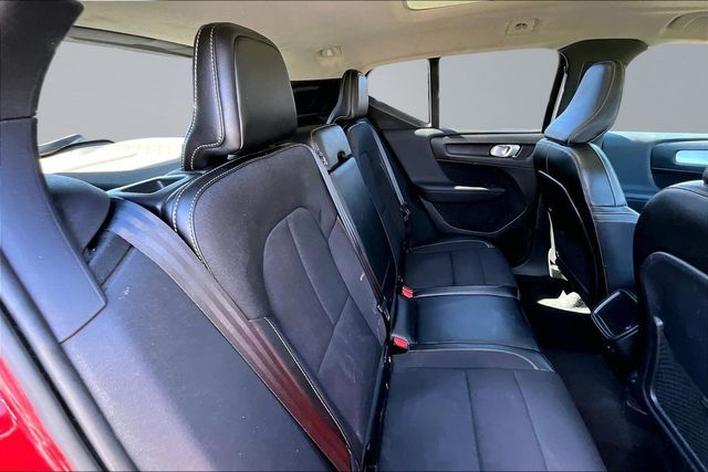 2020 Volvo XC40 T5 AWD Momentum - 22999744 - 13
