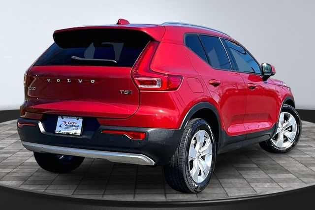 2020 Volvo XC40 T5 AWD Momentum - 22999744 - 4