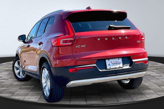 2020 Volvo XC40 T5 AWD Momentum - 22999744 - 6
