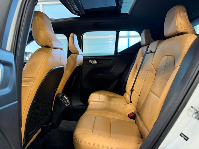 2020 Volvo XC40 T5 AWD Momentum - 23062650 - 10