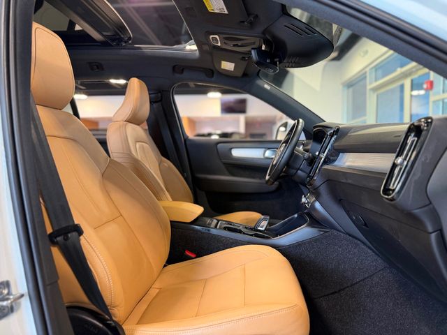 2020 Volvo XC40 T5 AWD Momentum - 23062650 - 12