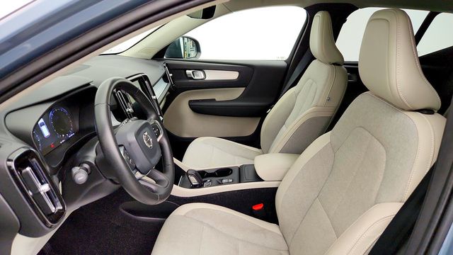 2020 Volvo XC40 T5 AWD Momentum - 23093282 - 18