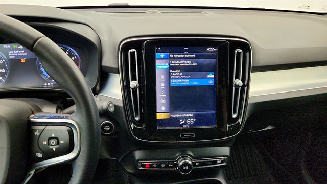 2020 Volvo XC40 T5 AWD Momentum w/ Premium Package & 20'' Alloy Wheels - 23006423 - 16