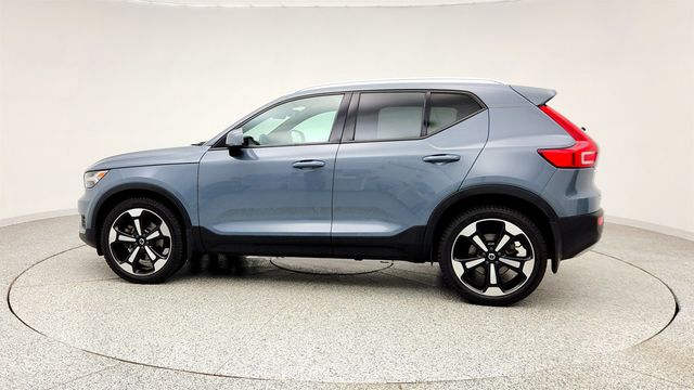 2020 Volvo XC40 T5 AWD Momentum w/ Premium Package & 20'' Alloy Wheels - 23006423 - 7
