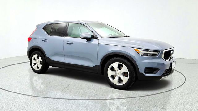 2020 Volvo XC40 T5 Momentum AWD w/ Panoramic Roof, Navigation & Heated Seats - 23093282 - 2