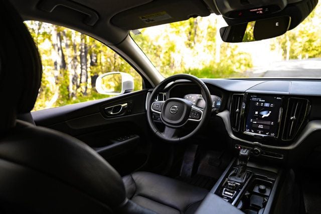 2020 Volvo XC60 LocalTrade/Momentum/T-6/PremiumPkg/BlindSpotMonitor/NAV - 23079311 - 16