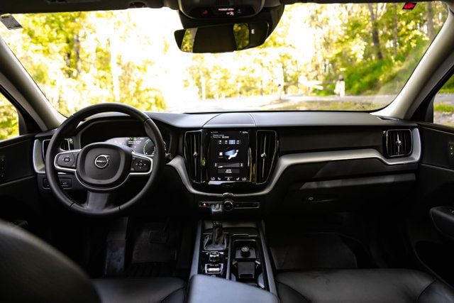 2020 Volvo XC60 LocalTrade/Momentum/T-6/PremiumPkg/BlindSpotMonitor/NAV - 23079311 - 17
