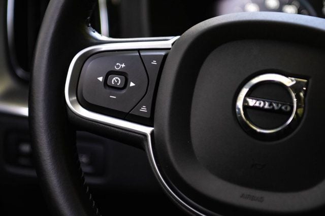 2020 Volvo XC60 LocalTrade/Momentum/T-6/PremiumPkg/BlindSpotMonitor/NAV - 23079311 - 28