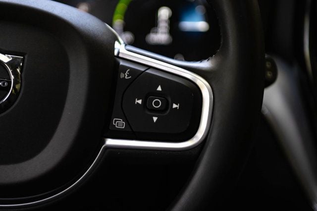 2020 Volvo XC60 LocalTrade/Momentum/T-6/PremiumPkg/BlindSpotMonitor/NAV - 23079311 - 29