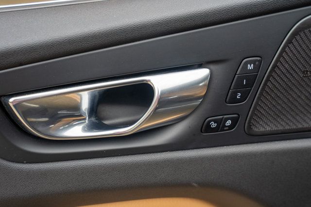 2020 Volvo XC60 LocalTrade/T5/FWD/Inscription/AdvancedPkg/HeadsUpDisplay/NAV - 23019153 - 36