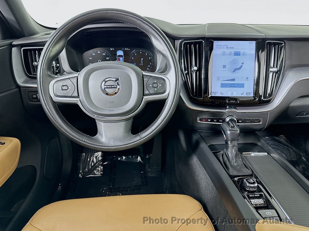 2020 Volvo XC60 Momentum - 22620215 - 27