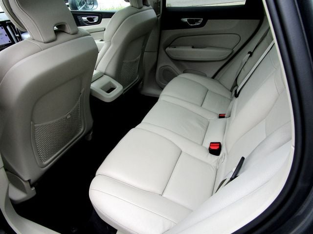 2020 Volvo XC60 T5 AWD Momentum - 23084123 - 16