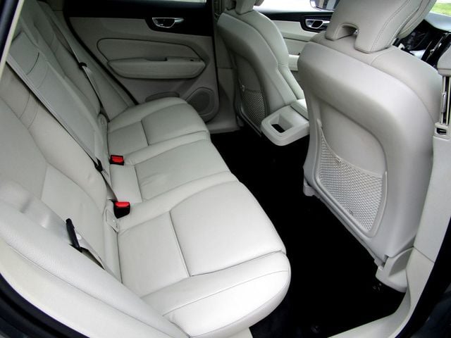 2020 Volvo XC60 T5 AWD Momentum - 23084123 - 17