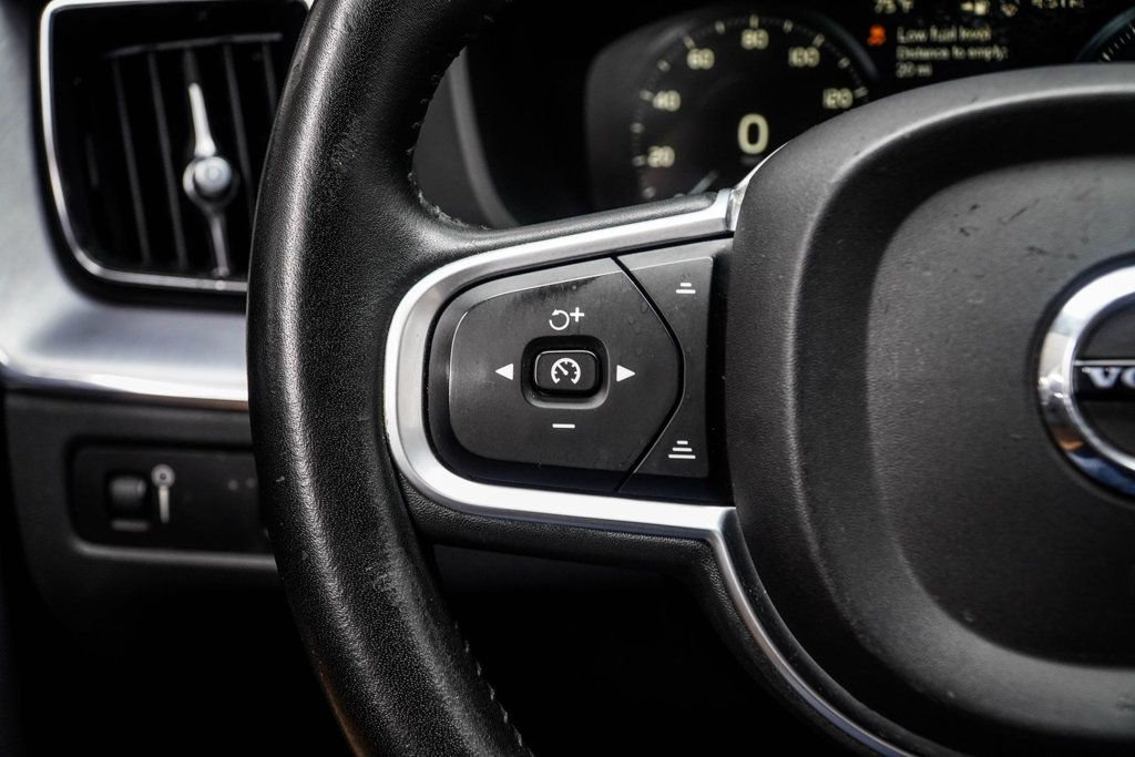 Volvo XC60 photo 26