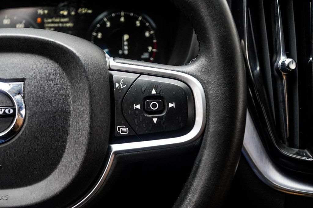 Volvo XC60 photo 27