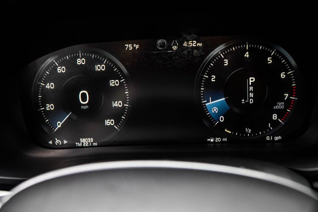 Volvo XC60 photo 30