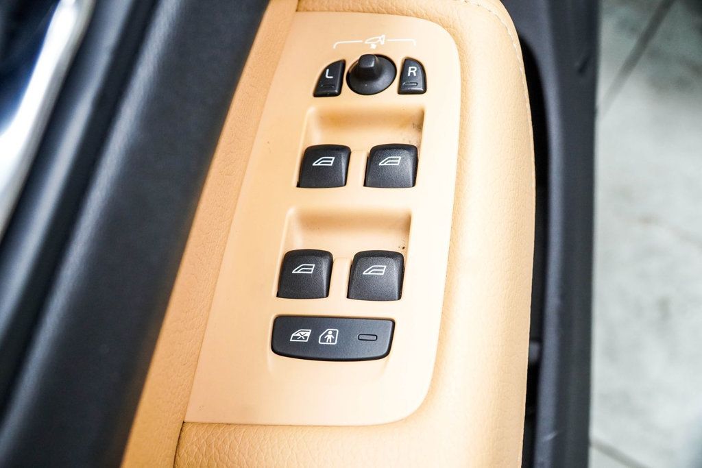 Volvo XC60 photo 32