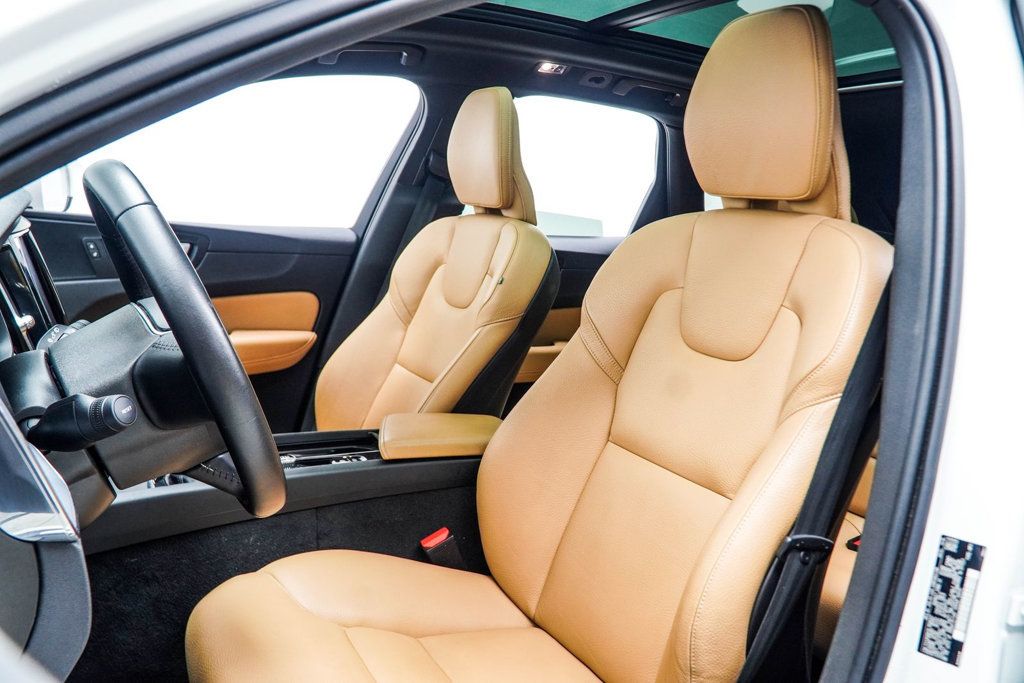 Volvo XC60 photo 33