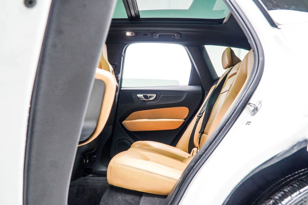 Volvo XC60 photo 35