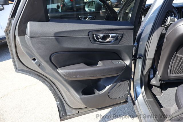 2020 Volvo XC60 T5 AWD Momentum - 23074694 - 11
