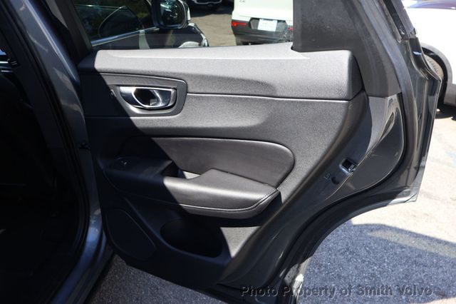 2020 Volvo XC60 T5 AWD Momentum - 23074694 - 15