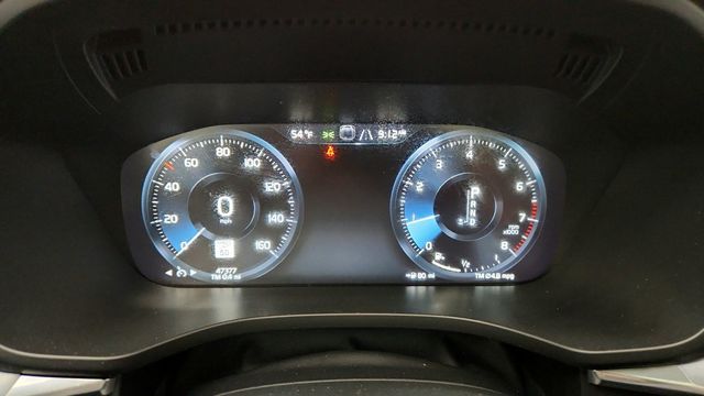2020 Volvo XC60 T5 AWD Momentum with Premium & Multimedia Packages + 20'' Wheels - 22944173 - 14