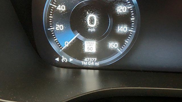 2020 Volvo XC60 T5 AWD Momentum with Premium & Multimedia Packages + 20'' Wheels - 22944173 - 15