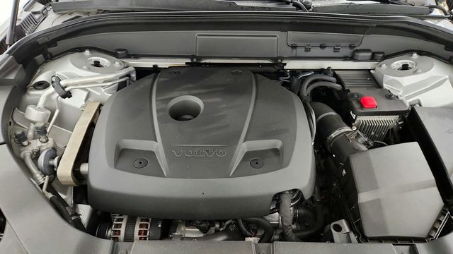 2020 Volvo XC60 T5 AWD Momentum with Premium & Multimedia Packages + 20'' Wheels - 22944173 - 25