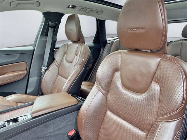 2020 Volvo XC60 T6 AWD Inscription - 23032289 - 21