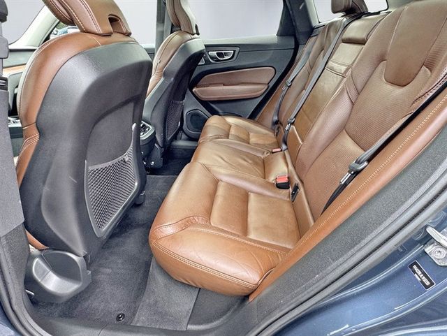 2020 Volvo XC60 T6 AWD Inscription - 23032289 - 22
