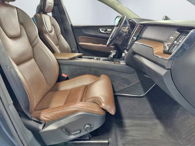 2020 Volvo XC60 T6 AWD Inscription - 23064213 - 28