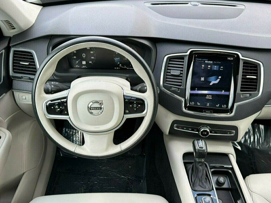 2020 Volvo XC90 T5 AWD Momentum 7 Passenger - 23023195 - 27