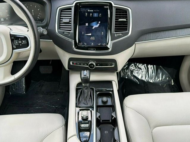 2020 Volvo XC90 T5 AWD Momentum 7 Passenger - 23023195 - 28