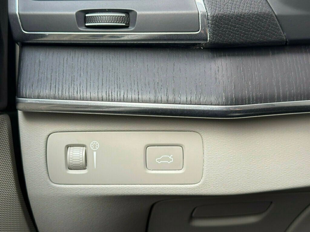 2020 Volvo XC90 T5 AWD Momentum 7 Passenger - 23023195 - 36