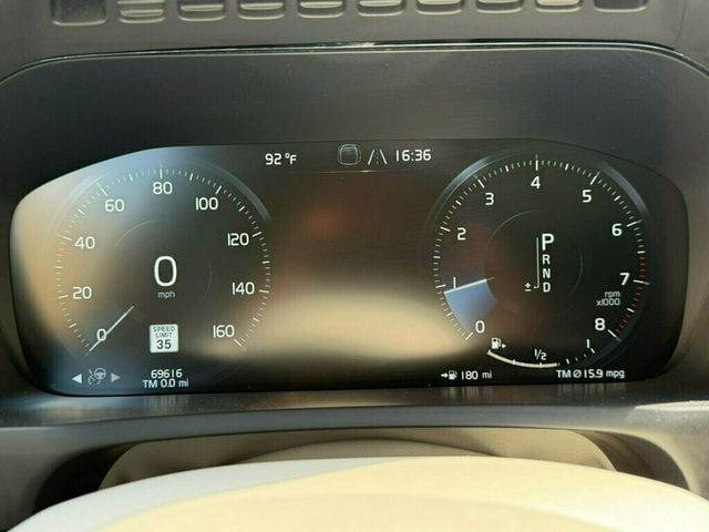 2020 Volvo XC90 T5 AWD Momentum 7 Passenger - 23023195 - 37