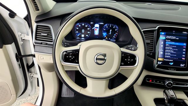 2020 Volvo XC90 T5 FWD Momentum 7 Seater w/ Advanced & Multimedia Packages - 23014787 - 13
