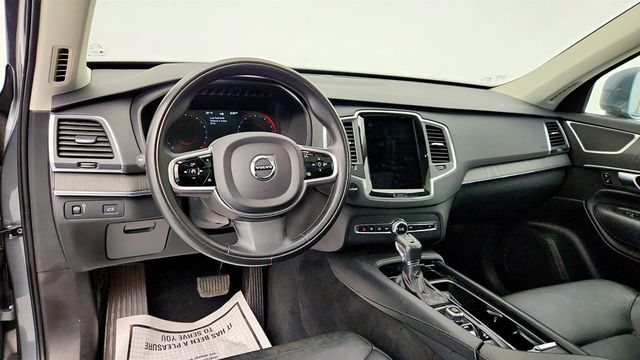 2020 Volvo XC90 T5 FWD Momentum, 7-Seater with 20'' Wheels + Heated Seats & SW - 22972983 - 12