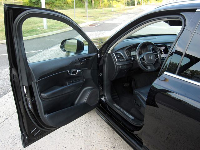 2020 Volvo XC90 T6 AWD Momentum 7 Passenger - 22901429 - 15