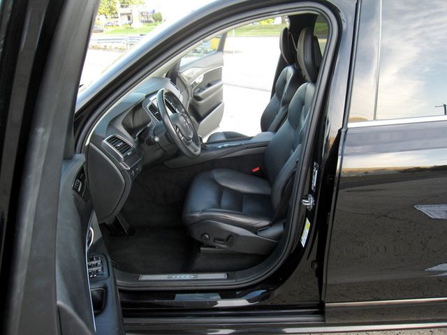 2020 Volvo XC90 T6 AWD Momentum 7 Passenger - 22901429 - 16