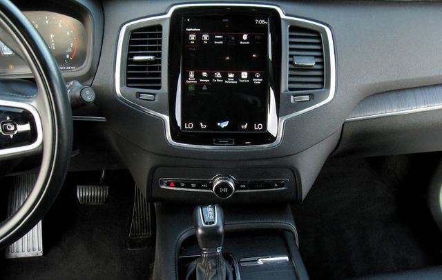 2020 Volvo XC90 T6 AWD Momentum 7 Passenger - 22901429 - 20