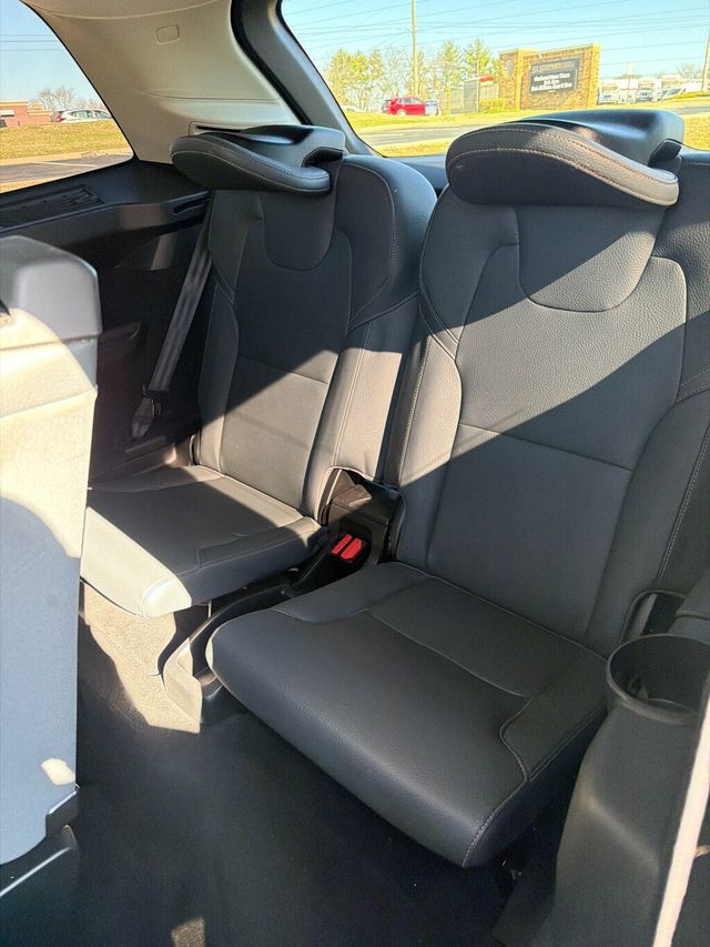 2020 Volvo XC90 T6 AWD Momentum 7 Passenger - 22973135 - 17