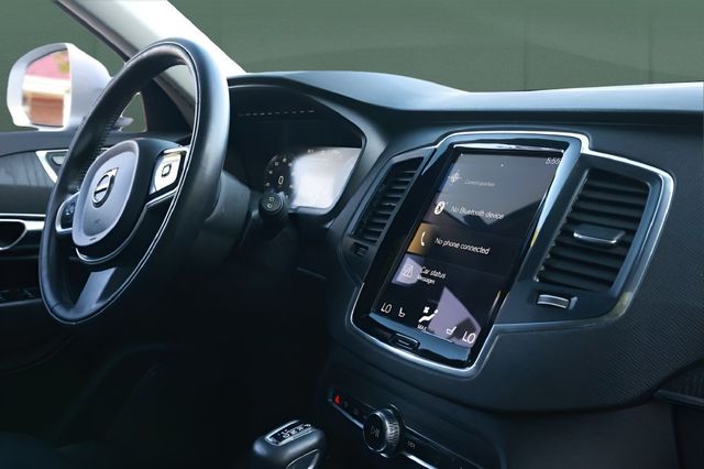 2020 Volvo XC90 T6 AWD Momentum 7 Passenger - 23089658 - 24