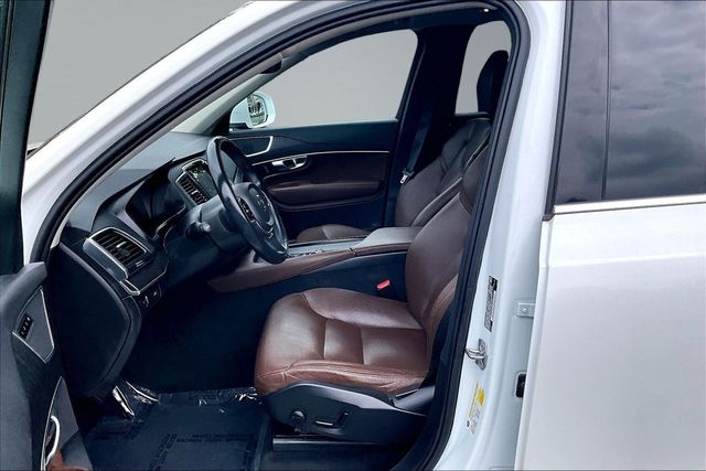 2020 Volvo XC90 T6 AWD Momentum 7 Passenger - 23036597 - 9