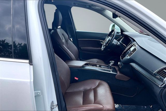 2020 Volvo XC90 T6 AWD Momentum 7 Passenger - 23036597 - 12