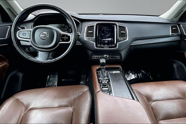 2020 Volvo XC90 T6 AWD Momentum 7 Passenger - 23036597 - 17