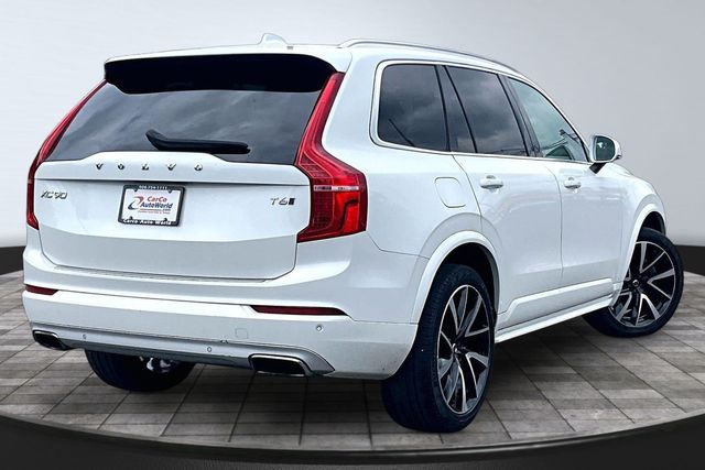 2020 Volvo XC90 T6 Momentum AWD's photo