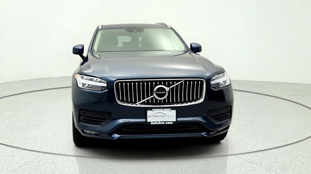 2020 Volvo XC90 T6 AWD Momentum 7 Seater w/ Advanced Pkg & harman/kardon Audio - 23033174 - 1