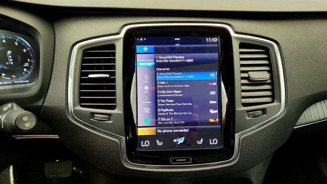 2020 Volvo XC90 T6 AWD Momentum 7 Seater w/ Advanced Pkg & harman/kardon Audio - 23033174 - 19