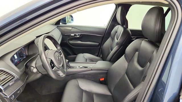 2020 Volvo XC90 T6 AWD Momentum 7 Seater w/ Advanced Pkg & harman/kardon Audio - 23033174 - 20