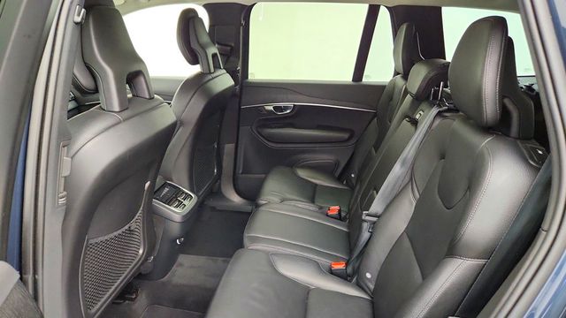 2020 Volvo XC90 T6 AWD Momentum 7 Seater w/ Advanced Pkg & harman/kardon Audio - 23033174 - 21